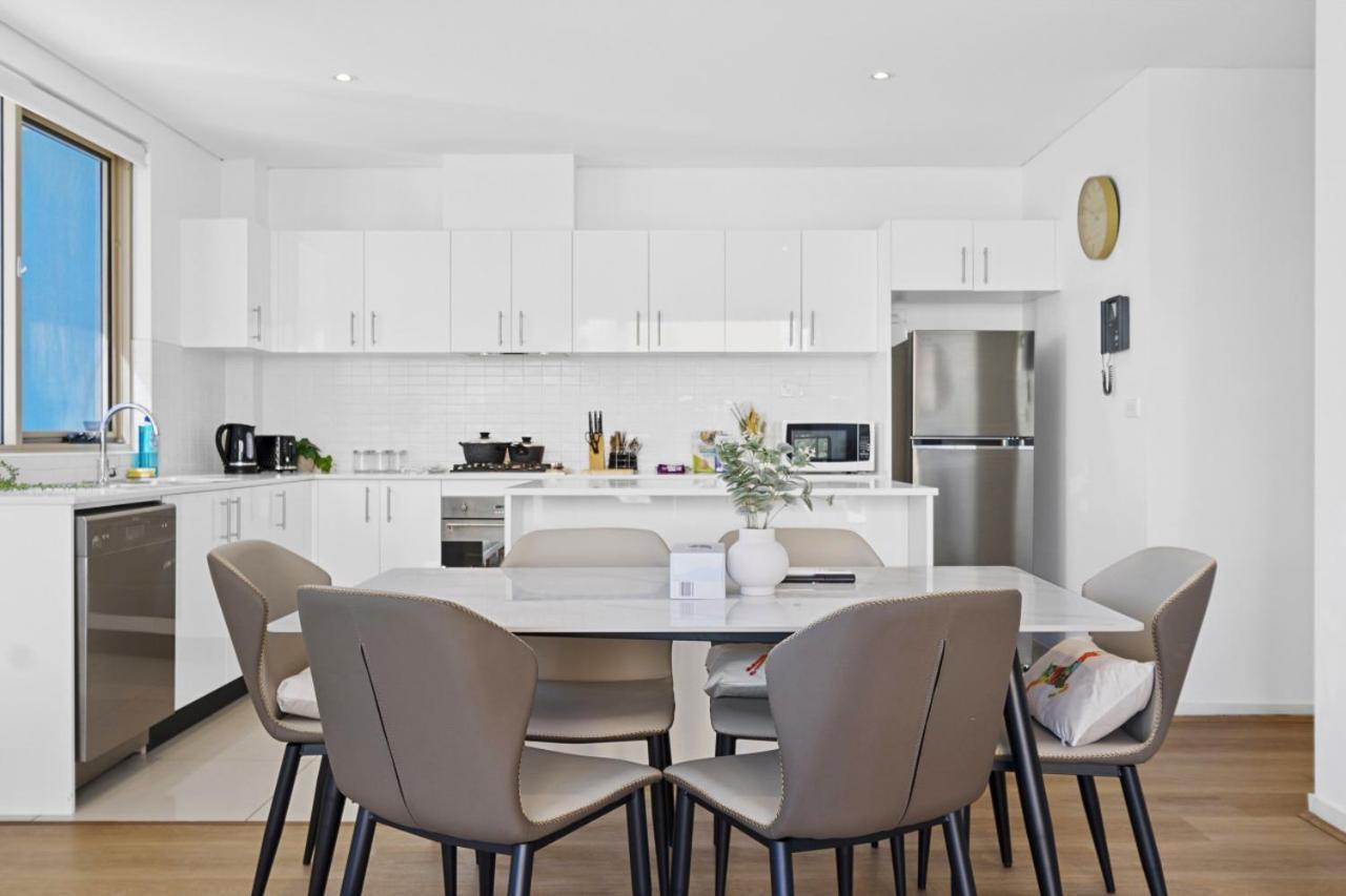 Cozy In Chatswood Next To Train Station Sydney